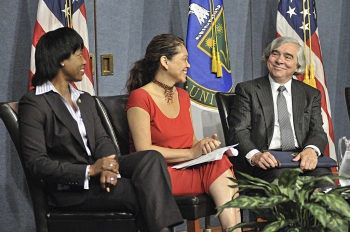 Secretary of Energy Ernest Moniz with The Honorable Dot Harris, Director of the Energy Department's Office of Economic Impact and Diversity (far left), and Sandra Guzman, award winning multimedia journalist, at the Minorities in Energy launch event. | Photo by the Energy Department. Secretary of Energy Ernest Moniz with The Honorable Dot Harris, Director of the Energy Department's Office of Economic Impact and Diversity (far left), and Sandra Guzman, award winning multimedia journalist, at the Minorities in Energy launch event. | Photo by the Energy Department.