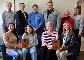 Oak Ridge's East Tennessee Technology Park award team is shown, front row, left to right, Veronica Hoffman, Betsy Brucken, Sherree Shaw, and Traci Hempen-Potter; back row, left to right, Jim McCague, Mark Whitney, Chuck Oldham, Moose Erickson, Leo Sain and Richard Frounfelker. Oak Ridge's East Tennessee Technology Park award team is shown, front row, left to right, Veronica Hoffman, Betsy Brucken, Sherree Shaw, and Traci Hempen-Potter; back row, left to right, Jim McCague, Mark Whitney, Chuck Oldham, Moose Erickson, Leo Sain and Richard Frounfelker.