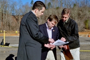 Tennesseeâs third district Representative Chuck Fleishman receives updates about EM projects in Oak Ridge from OREM Manager Mark Whitney and Jason Darby, an OREM senior project manager. Tennesseeâs third district Representative Chuck Fleishman receives updates about EM projects in Oak Ridge from OREM Manager Mark Whitney and Jason Darby, an OREM senior project manager.