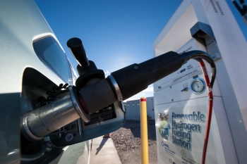 A fuel cell vehicle is refueled with hydrogen at the National Renewable Energy Laboratoryâs National Wind Technology Center. | Photo by Dennis Schroeder, National Renewable Energy Laboratory A fuel cell vehicle is refueled with hydrogen at the National Renewable Energy Laboratoryâs National Wind Technology Center. | Photo by Dennis Schroeder, National Renewable Energy Laboratory