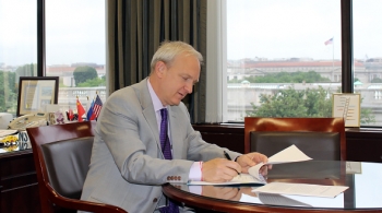 EM Acting Assistant Secretary David Huizenga signs the notice of intent in late May. EM Acting Assistant Secretary David Huizenga signs the notice of intent in late May.