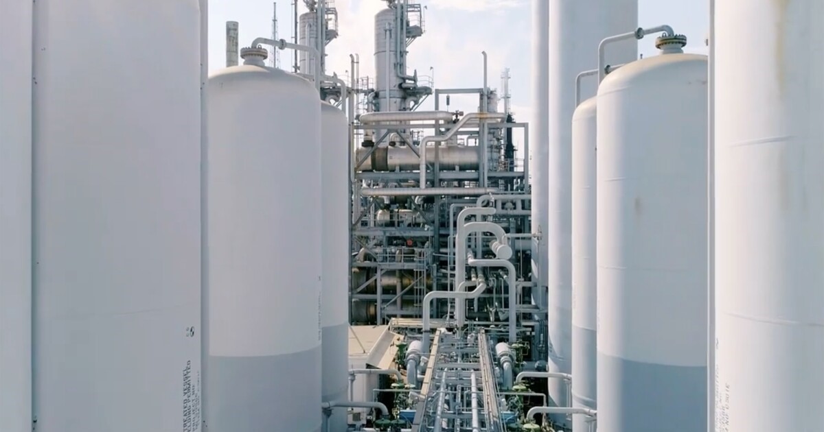 Carbon Capture Retrofit at Hydrogen Plant