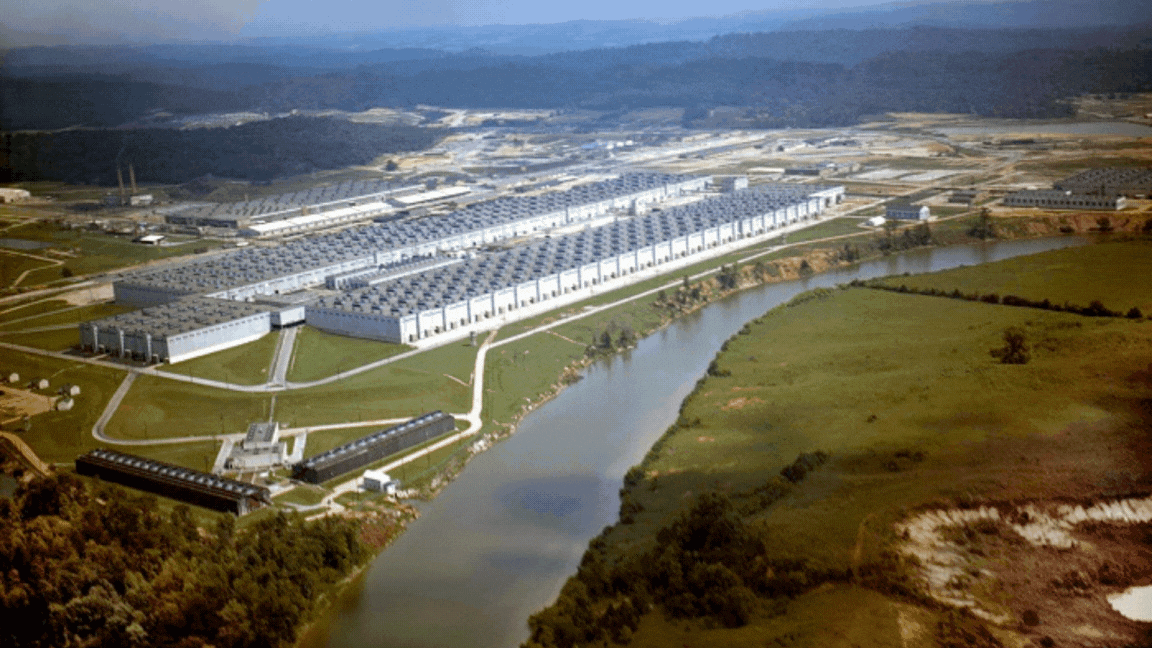 When it was constructed during the Manhattan Project, the K-25 building was the largest in the world