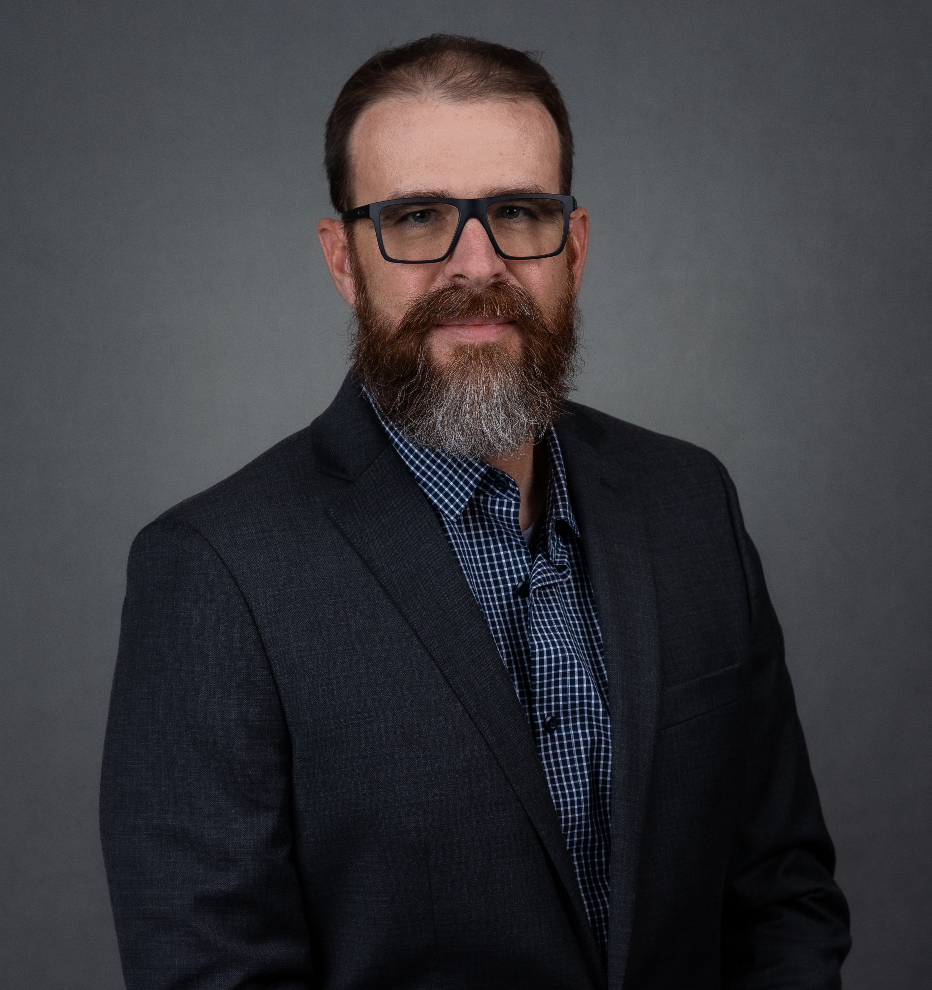 headshot for Wil Burns