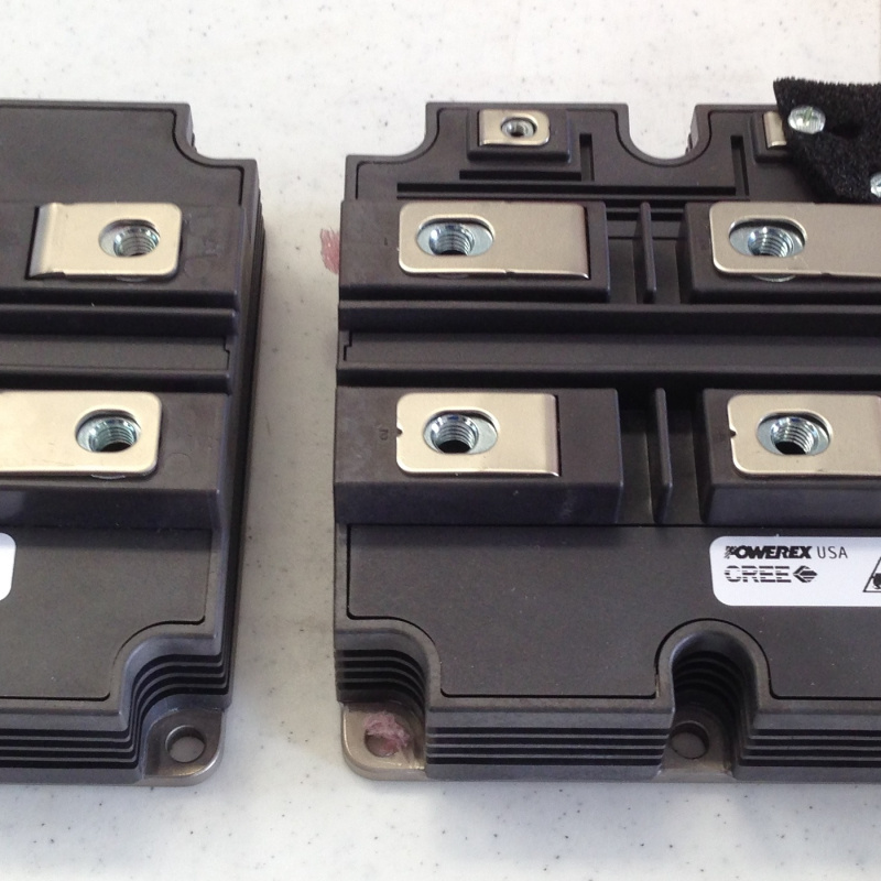 Medium voltage hybrid Silicon-Silicon Carbide power converter modules