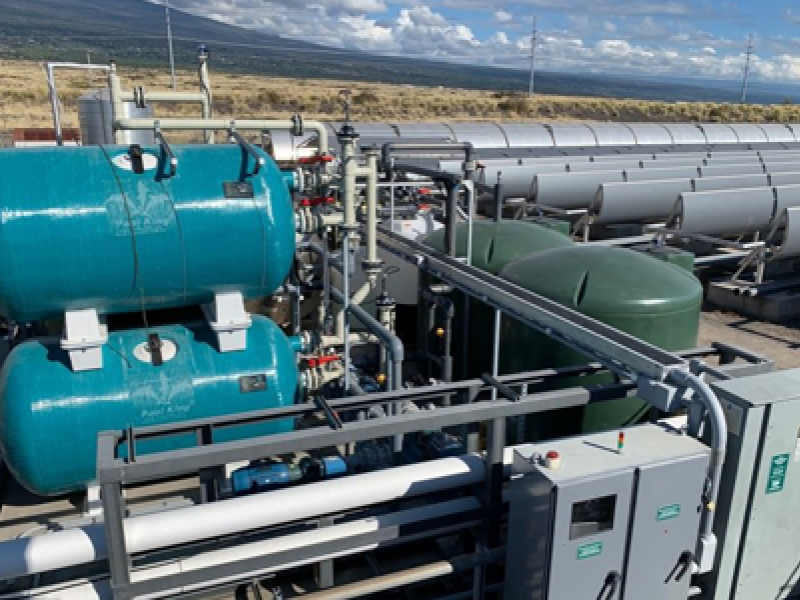 Forward osmosis plant in Kona, Hawaii, with concentrating solar-thermal power and storage for 24-7 solar desalination. Photo source: John Webley