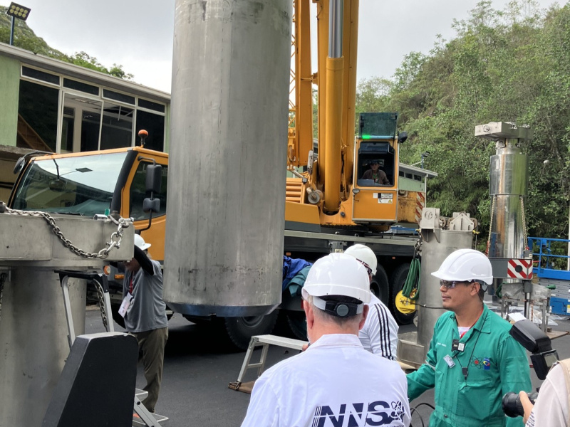 NNSA technical experts overseeing the loading of nuclear fuel into the specialized spent nuclear fuel cask during the removal of highly enriched uranium from Venezuela.