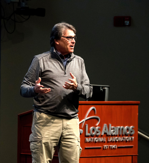 Secretary Perry talks to employees at Los Alamos National Lab