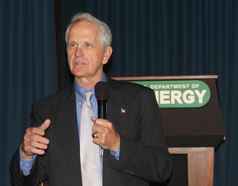 Acting EM Assistant Secretary Jim Owendoff details EM’s 45-day review in progress during the Business Opportunity Forum.