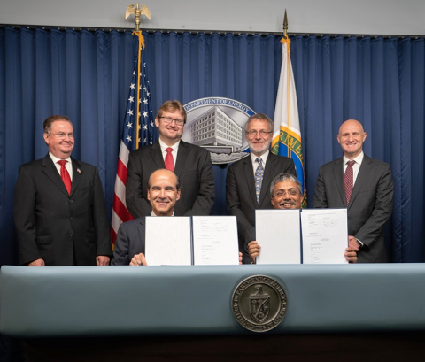 Energy Department, Exxon, and National Lab officials sign a partnership agreement 