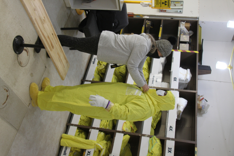 A team of the contractor’s safety experts recently demonstrated the processes to their radiological safety counterparts from contractor Hanford Mission Integration Solutions.