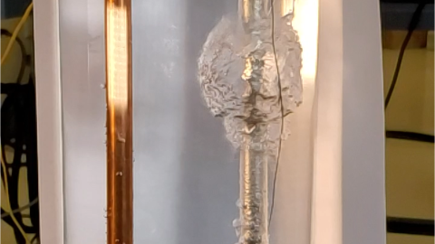 Critical heat flux of a nuclear fuel rod