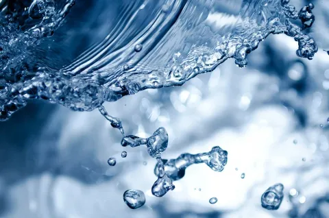 A splash of water.