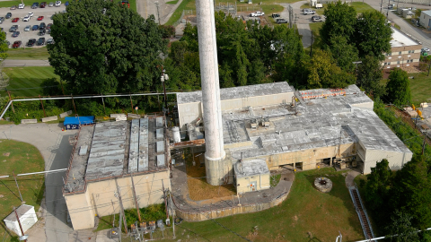 Aerial view of Oak Ridge site facility buildings 