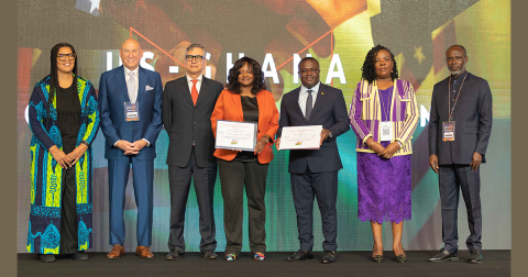 Officials pose for photo at nuclear energy summit