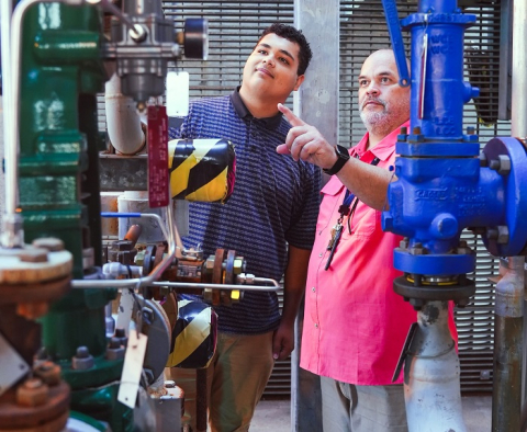 A student learns from a manager at the Savannah River Site.