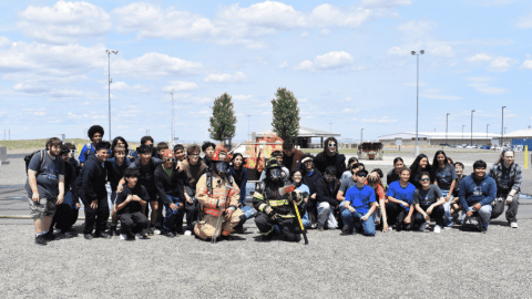 Rotating set of images of students visiting the Hanford Site and participating in STEM activities