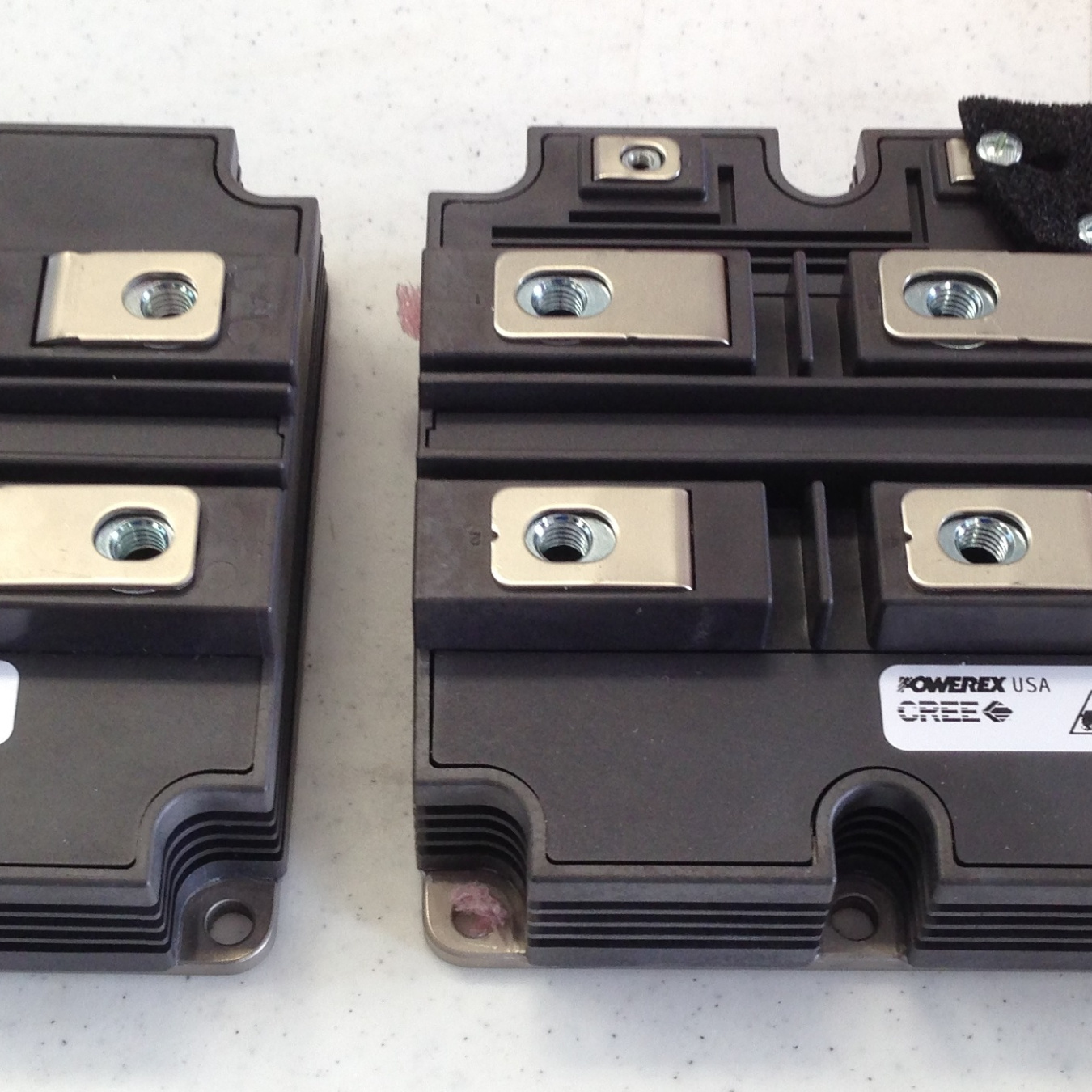 Medium voltage hybrid Silicon-Silicon Carbide power converter modules