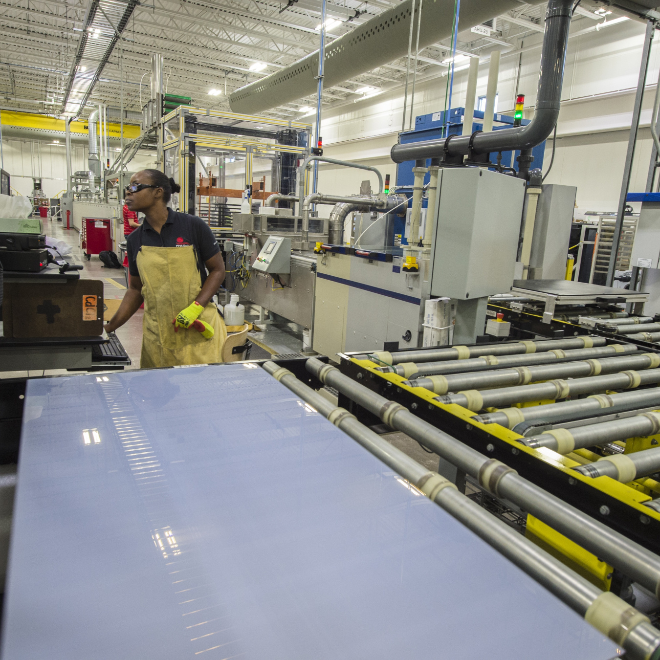 Production line at the First Solar manufacturing plant in Perrysburg, Ohio. Photo courtesy of Dennis Schroeder / National Renewable Energy Laboratory.