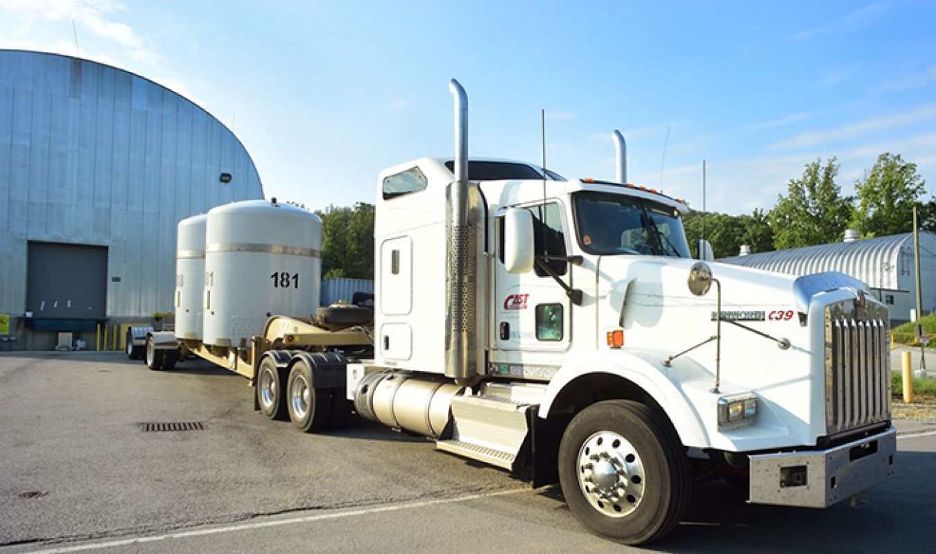 The shipment of transuranic waste leaves Oak Ridge bound for the Waste Isolation Pilot Plant for permanent disposal.