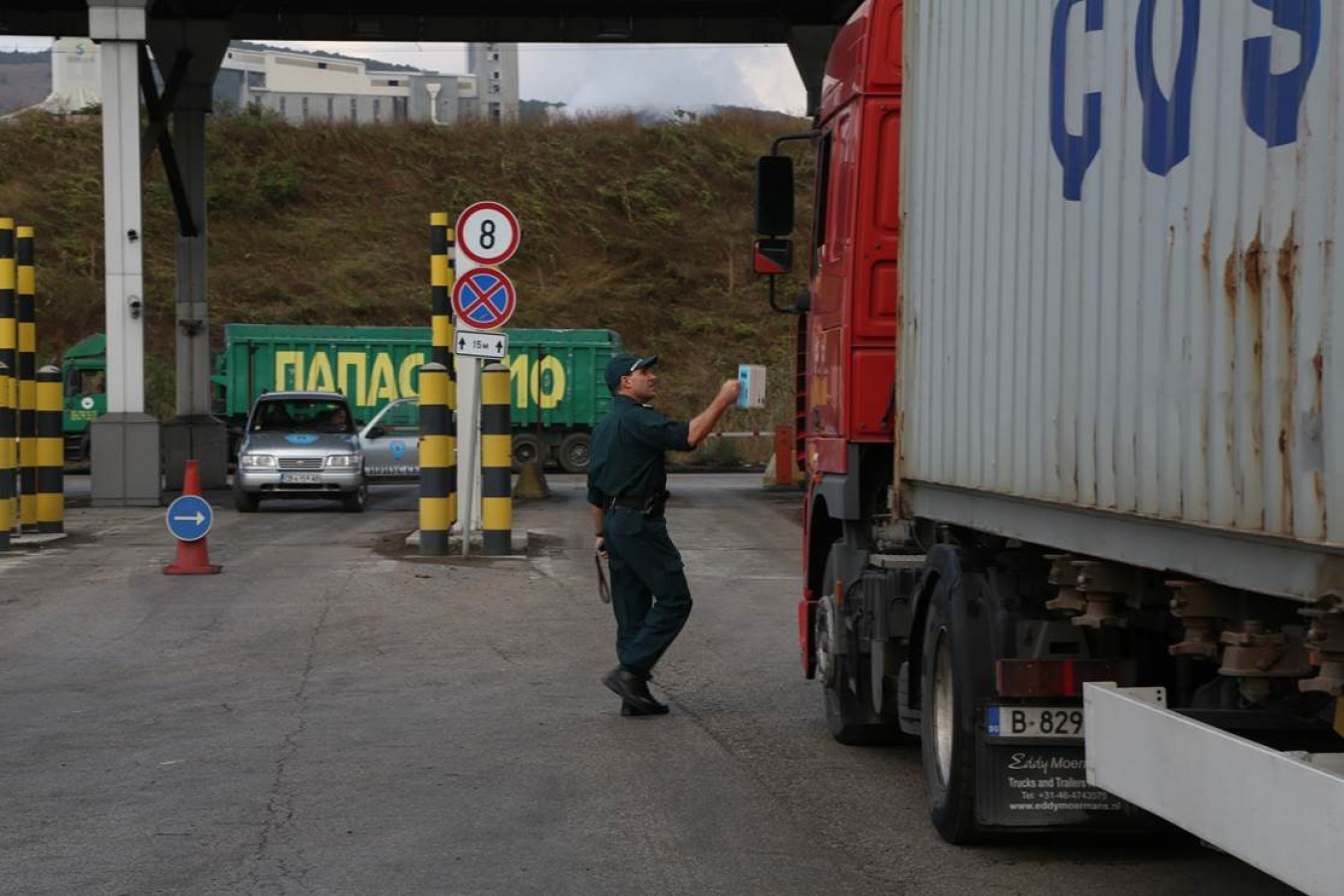 NNSA's Nuclear Smuggling Detection and Deterrence helps put radiation monitoring equipment and expertise into the hands of border officers
