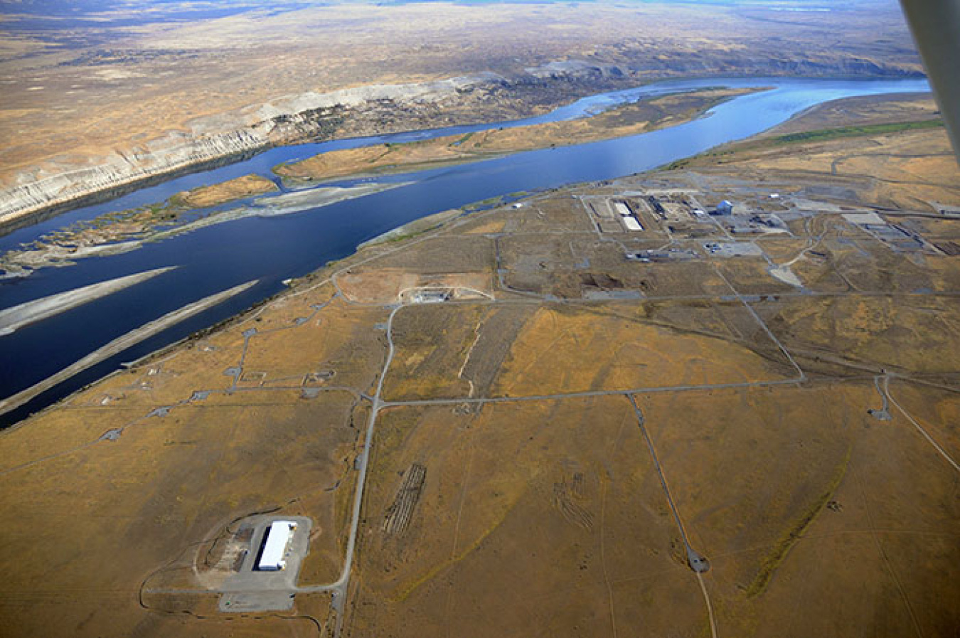 This pump-and-treat facility (lower left) near the Columbia River helps remove hexavalent chromium from groundwater. 