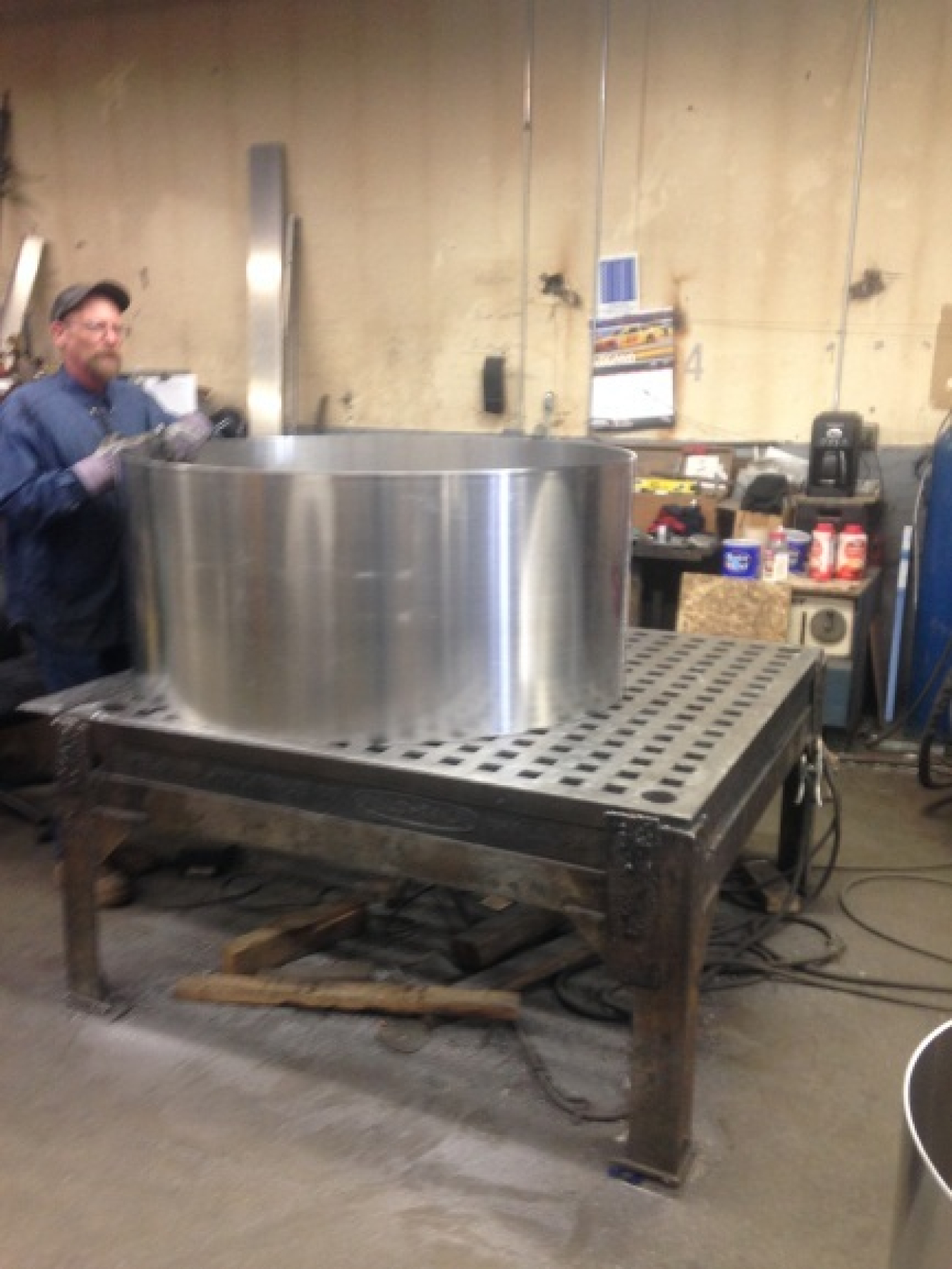 Constructing the aluminium hulls