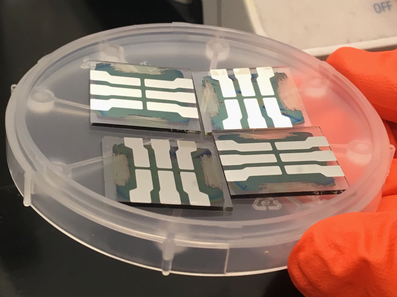 Inkjet-printed perovskite solar cells 