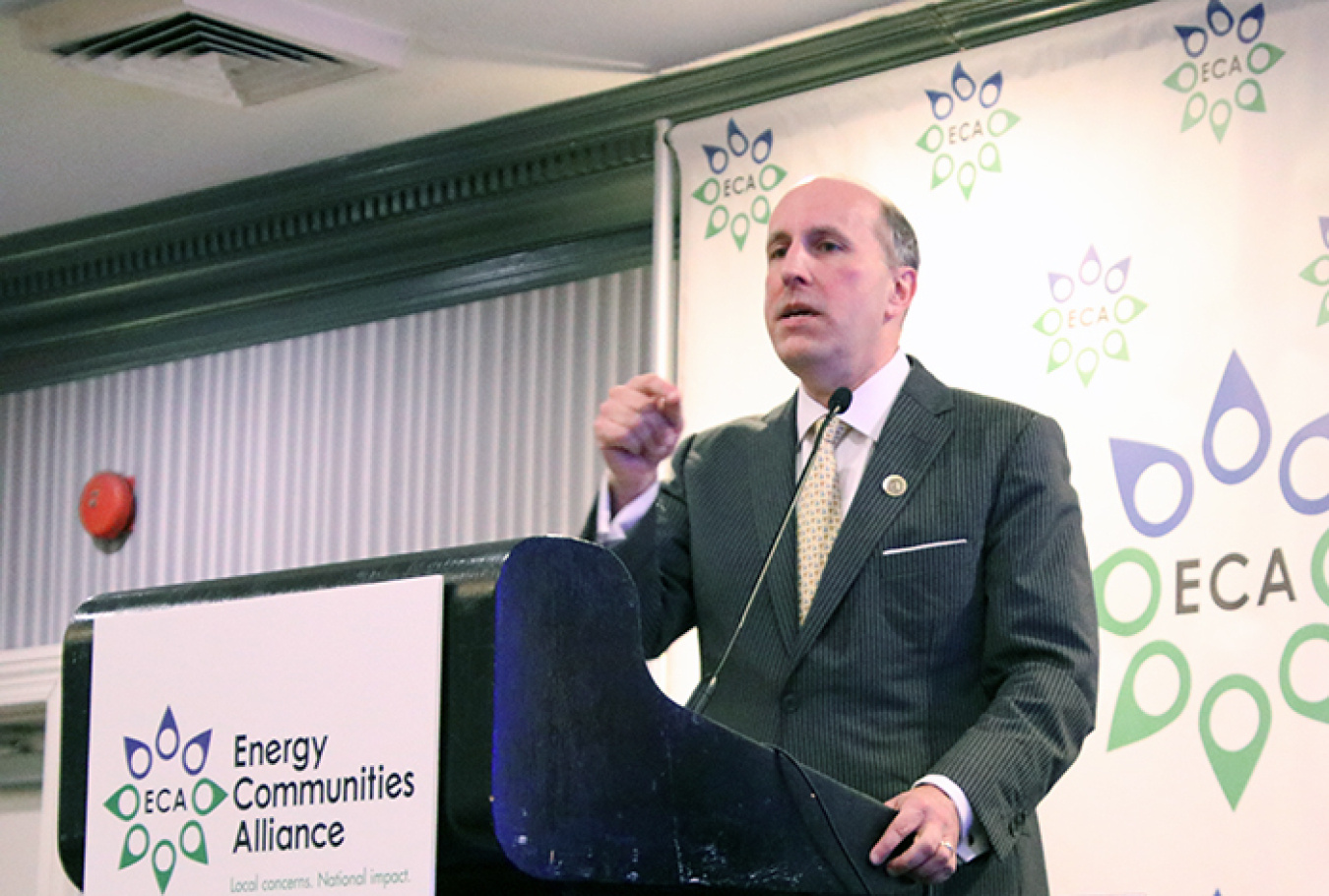 DOE Under Secretary for Science Paul Dabbar speaks at the Energy Communities Alliance's annual conference.