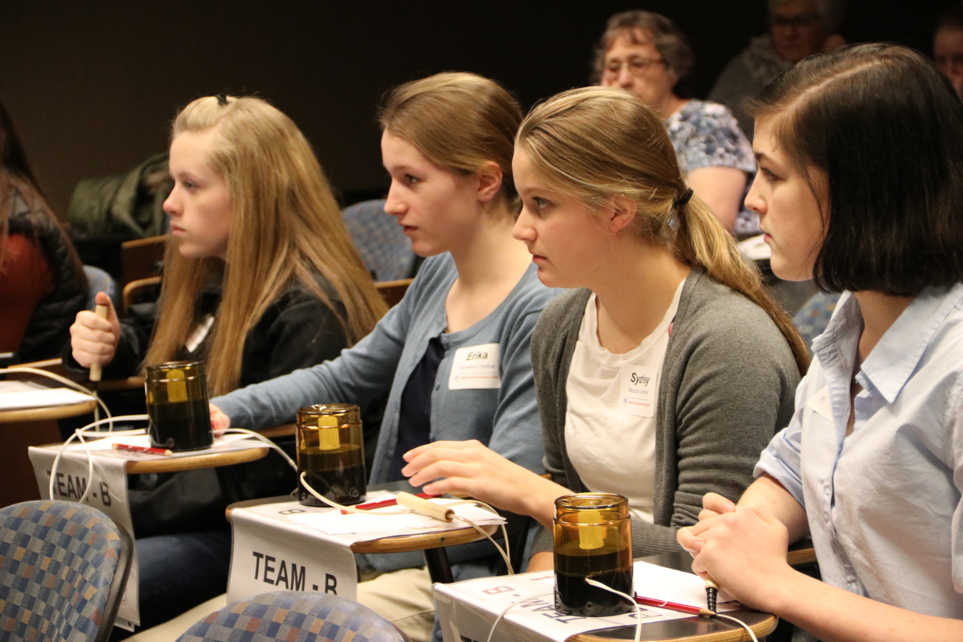 Ames Lab: Woodbury Central students