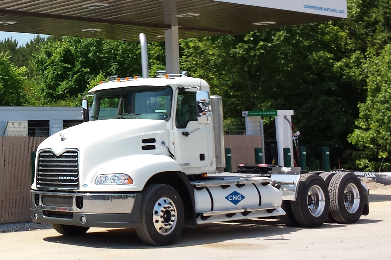 Natural Gas Powered Heavy Duty Truck