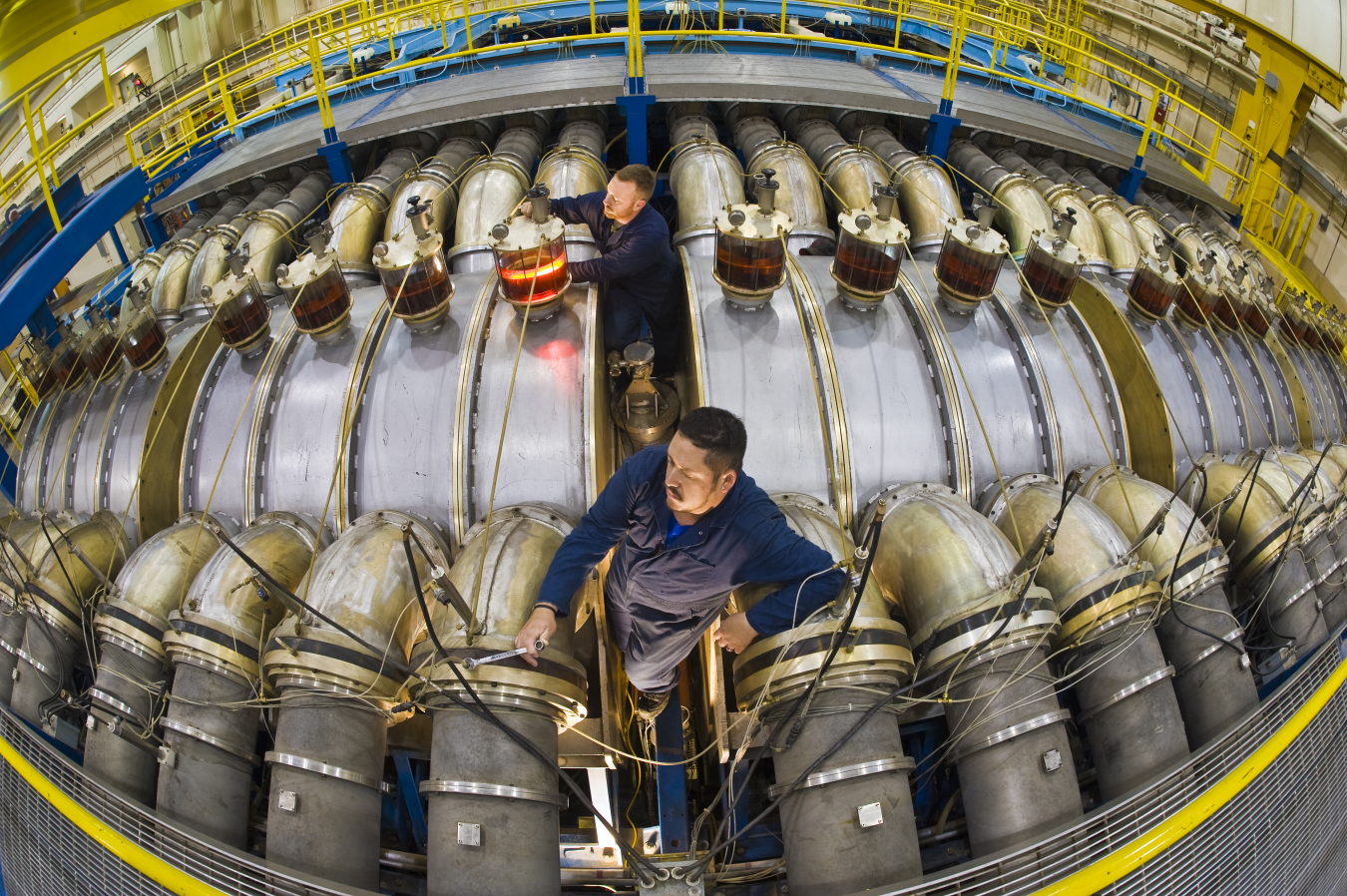 The High Energy Radiation Megavolt Electron Source (Hermes-III) at Sandia National Laboratories