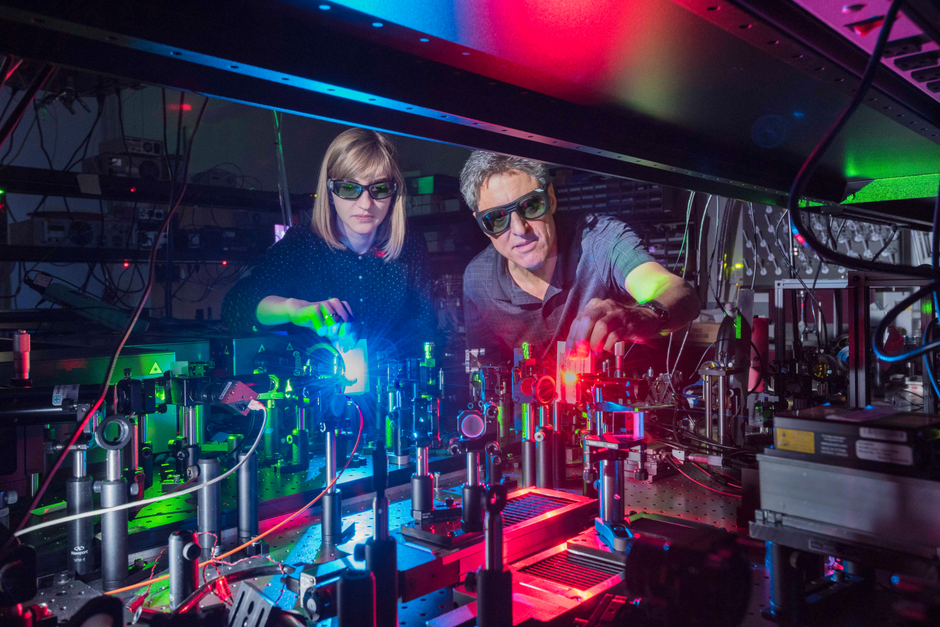 Sandia National Laboratory researchers made a material that mixes two lasers to produce 11 colors