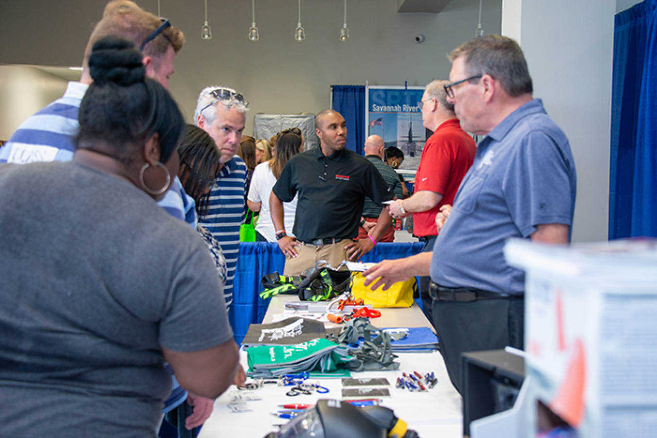 Suppliers shared their latest glove technologies at the expo.