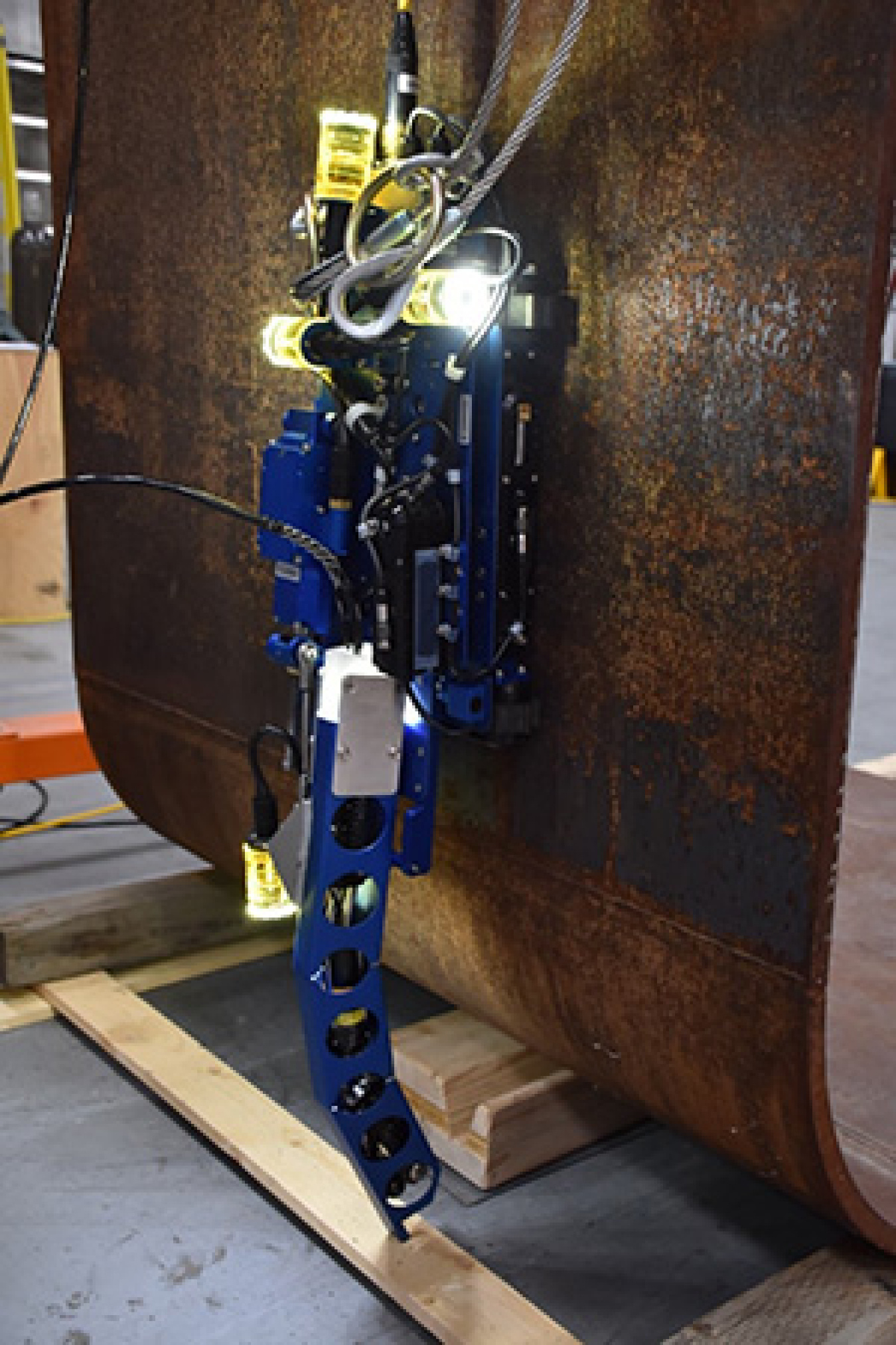 Inspection system designed and constructed by Washington River Protection Solutions subcontractors Veolia and Inuktun.