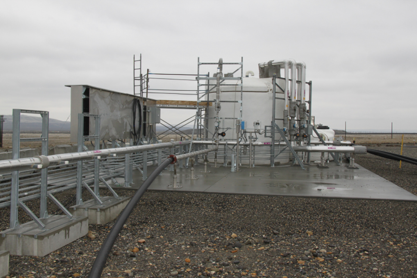 An expanded groundwater remediation system in the central part of the Hanford Site connects extraction wells to an existing pipeline and pumping station to more efficiently remove, transfer, and treat contaminated groundwater.