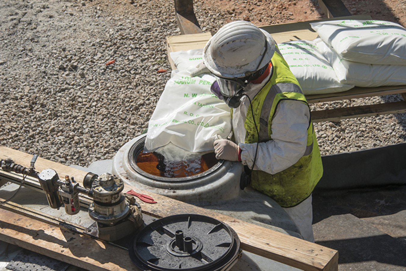 EM and Savannah River Nuclear Solutions are using oxidants to neutralize solvents found in groundwater beneath the Savannah River Site in a field-scale test. The oxidants destroy the waste solvents, producing non-toxic byproducts.