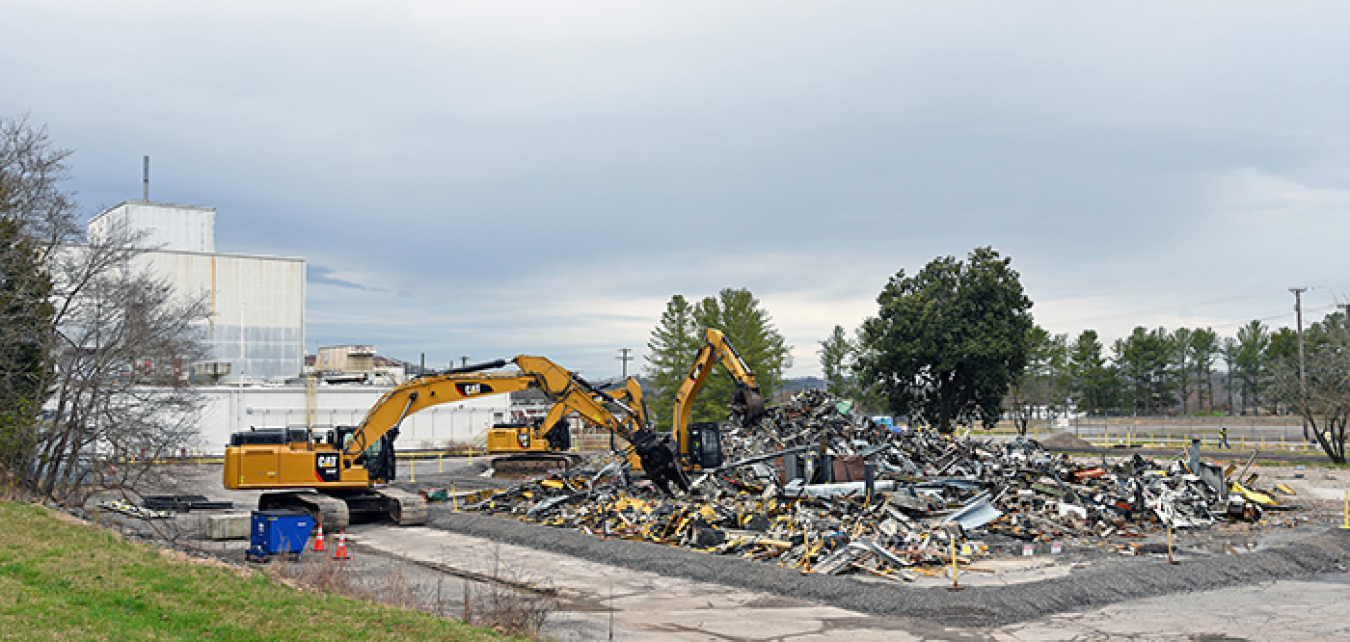 Workers have completed demolition on Building K-1414, a garage that was the longest operating facility at the East Tennessee Technology Park.