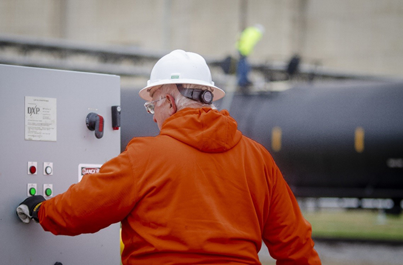 Rodney “Rocket” Wilkens starts a pump to transfer insulating oil from the C-533 Switchyard to a waiting railcar.