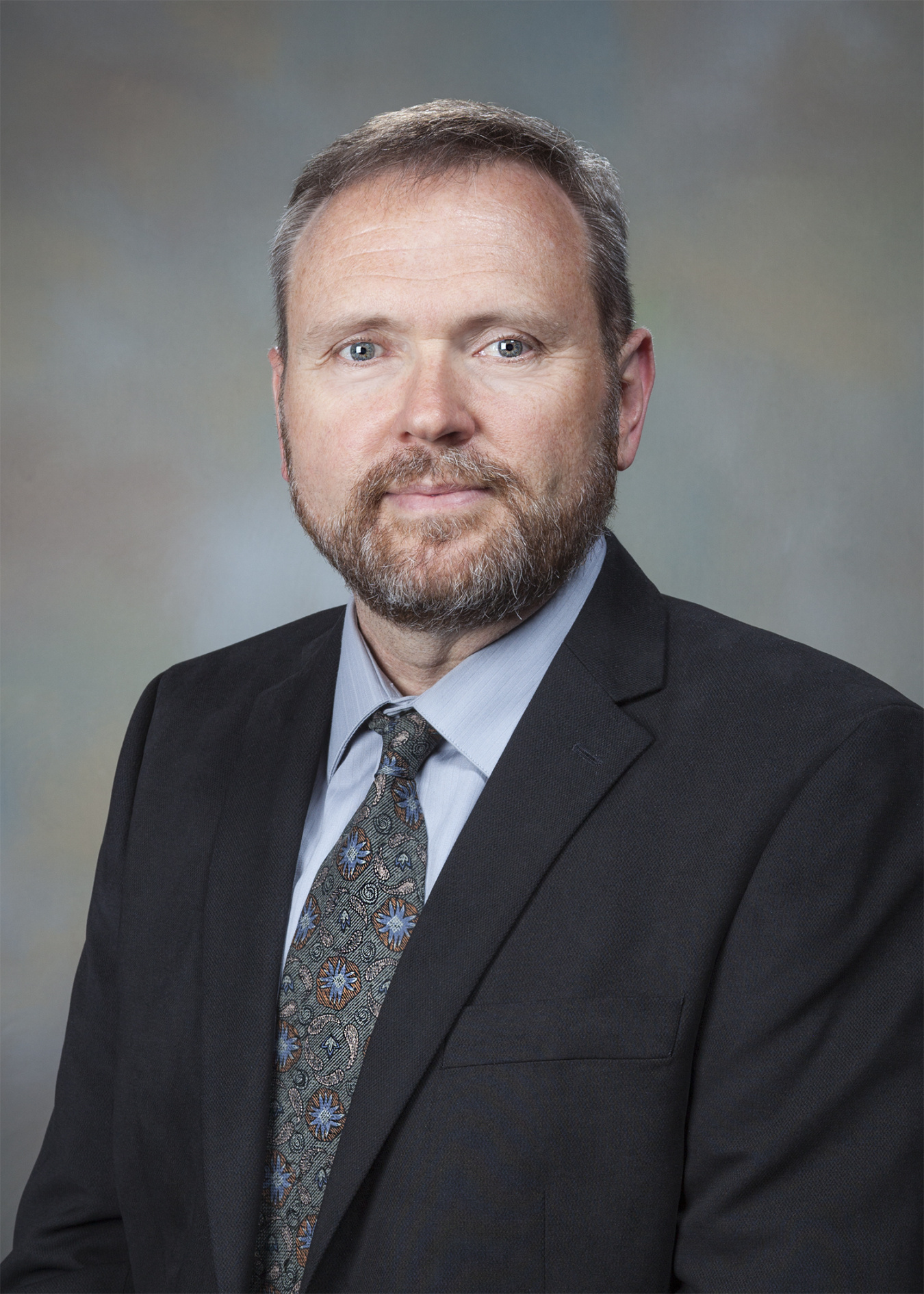 Eric Lochausen Headshot Photo