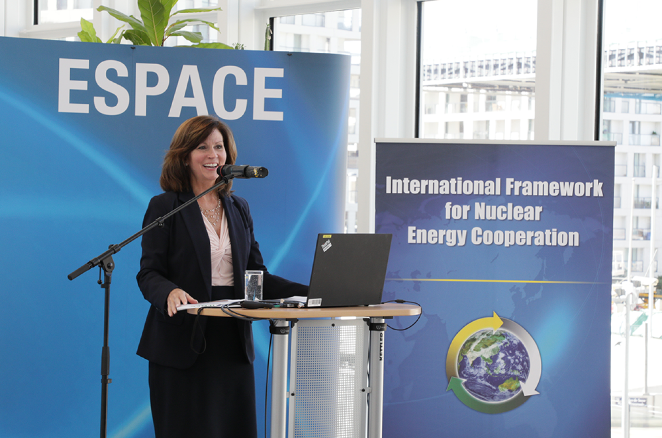 photo of Suzanne Jaworowski