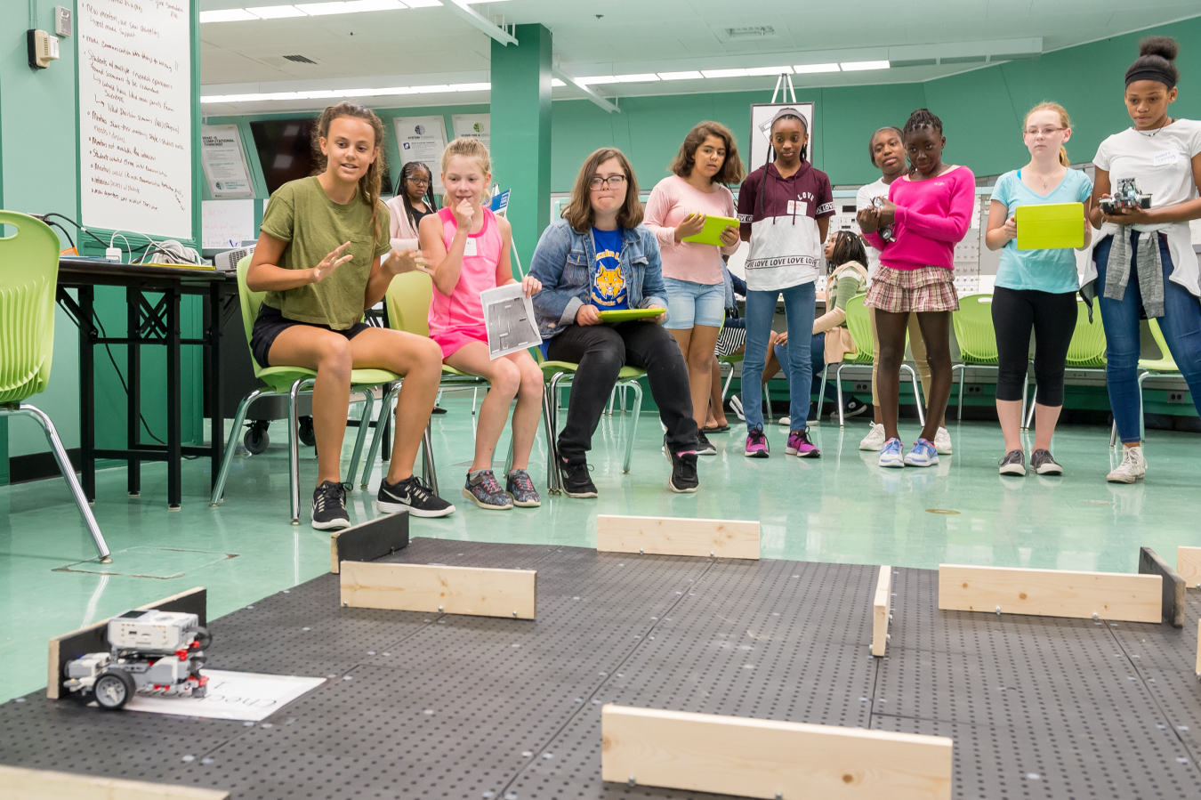 Explore what it takes to think like an Argonne computer scientist – by programming robots! 