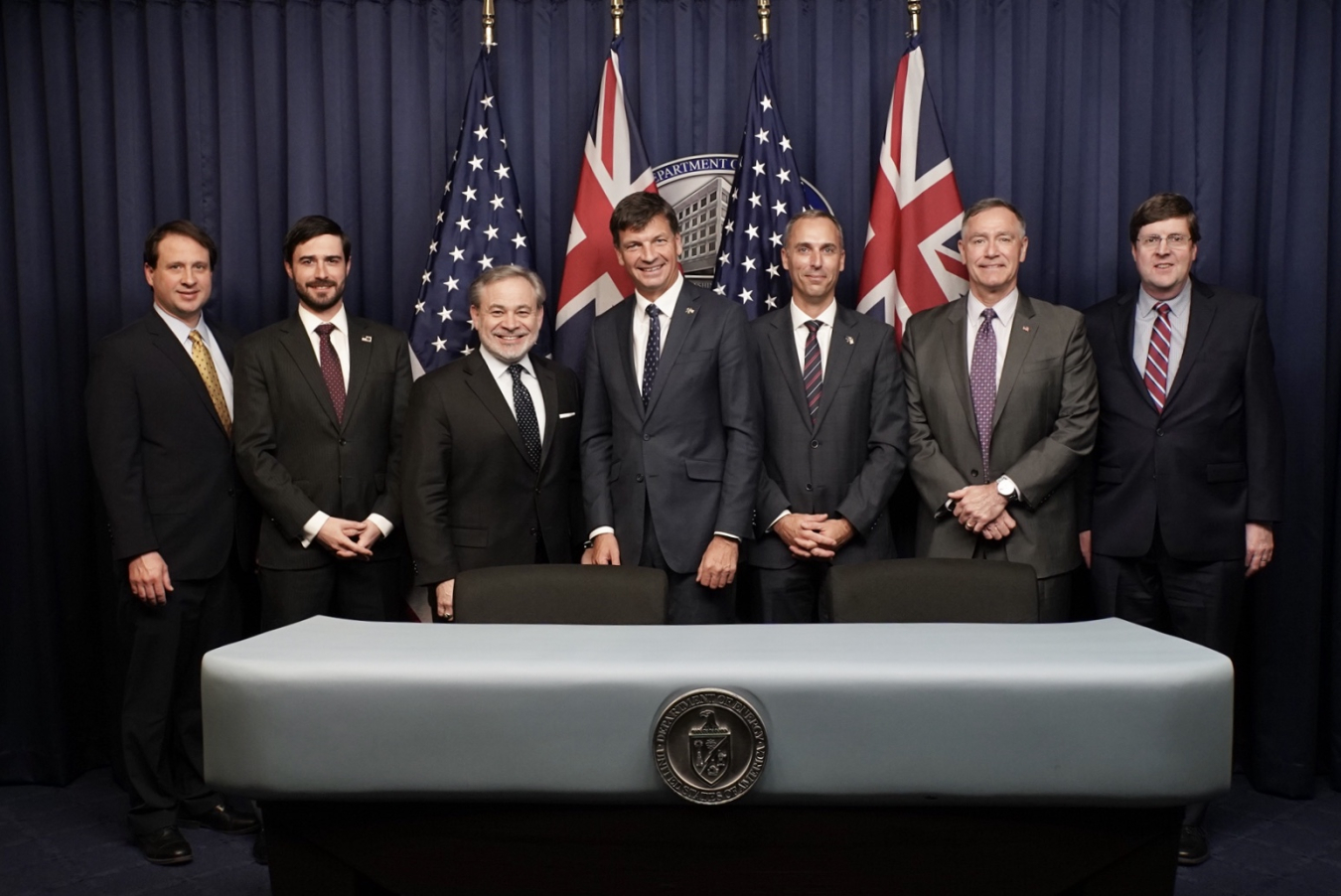 US and Australia sign arrangement