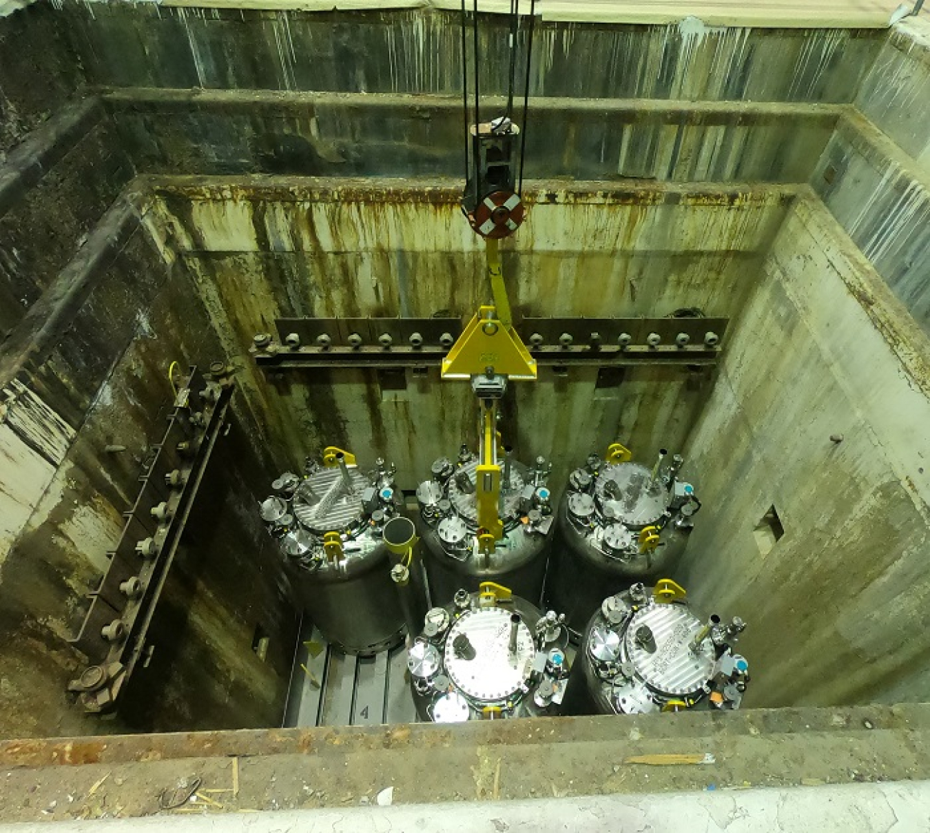 Hanford Employees Conduct Weigh-ins to Ensure Sludge is Safely Maintained
