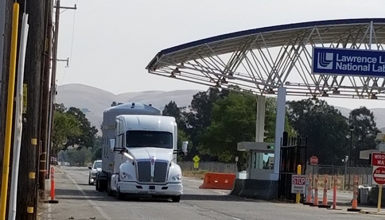 The first transuranic waste shipment from Lawrence Livermore National Laboratory in a decade departs the laboratory earlier this month.