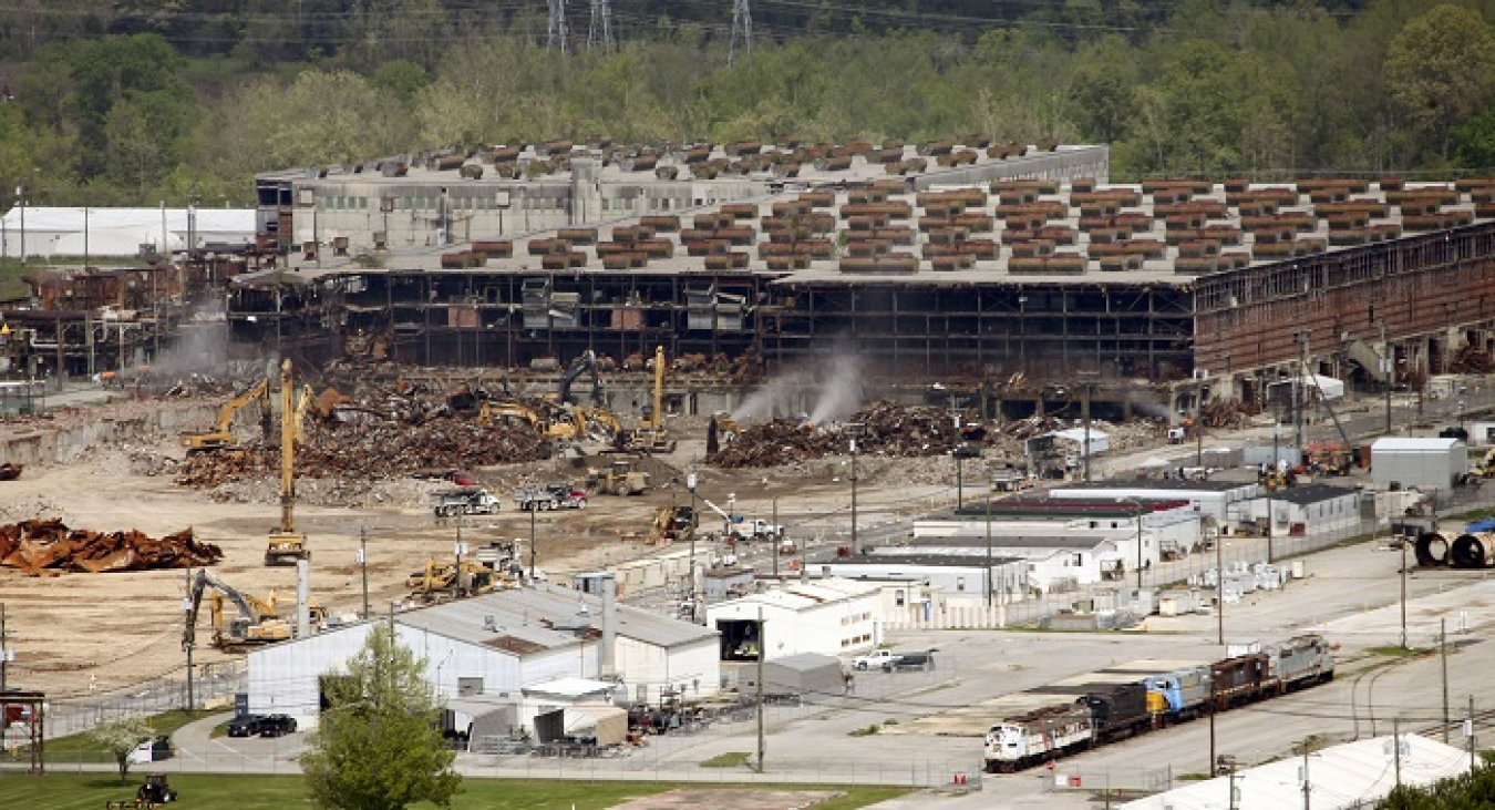 The most challenging demolition project at the East Tennessee Technology Park was the K-25 Building. Crews safely took down the mile-long former uranium enrichment building over a five-year period. 