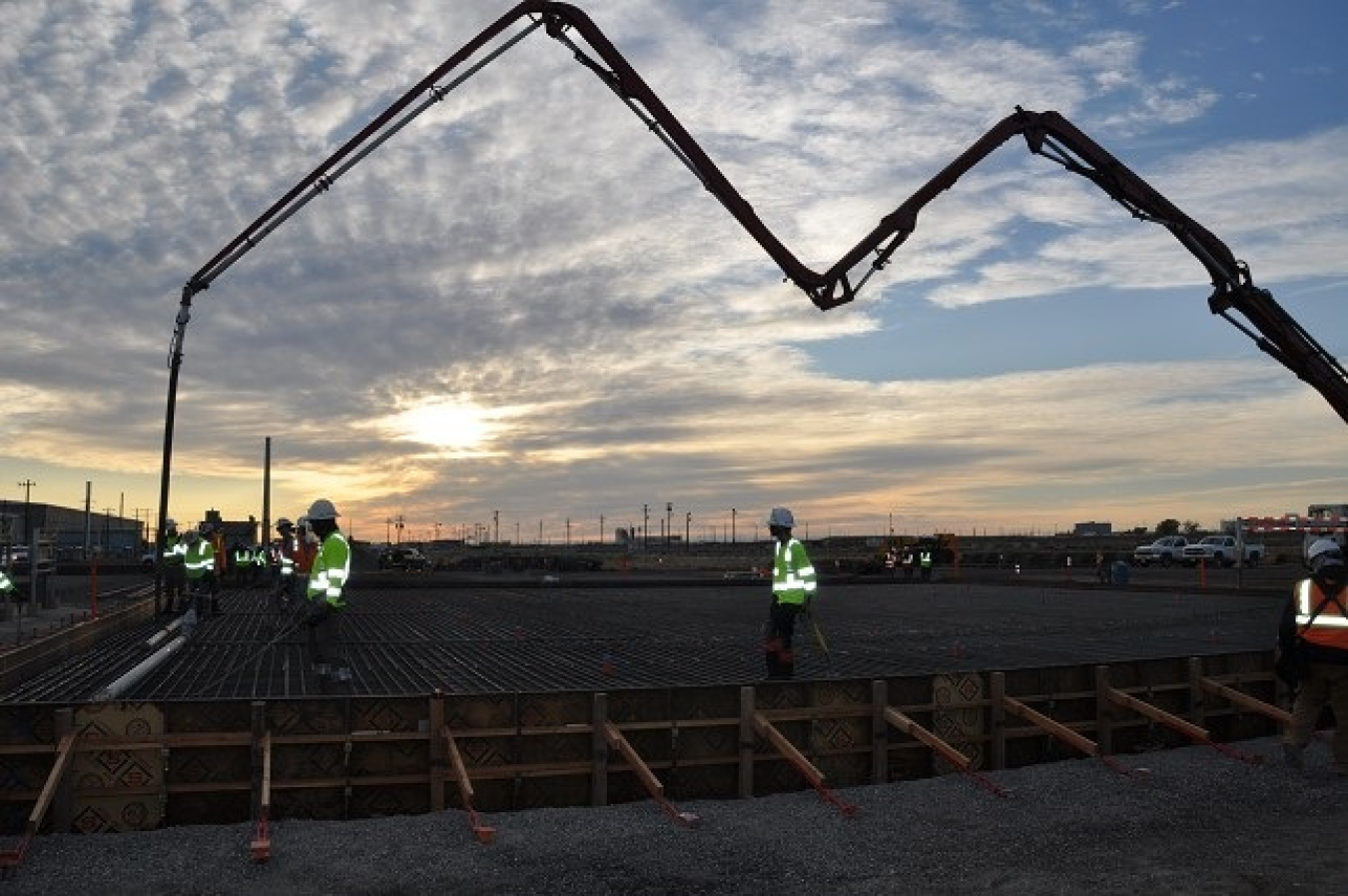 Workers with contractor CH2M HILL Plateau Remediation Company got an early morning start pouring concrete for the pads that will be used to safely store large, dry casks containing radioactive cesium and strontium capsules.