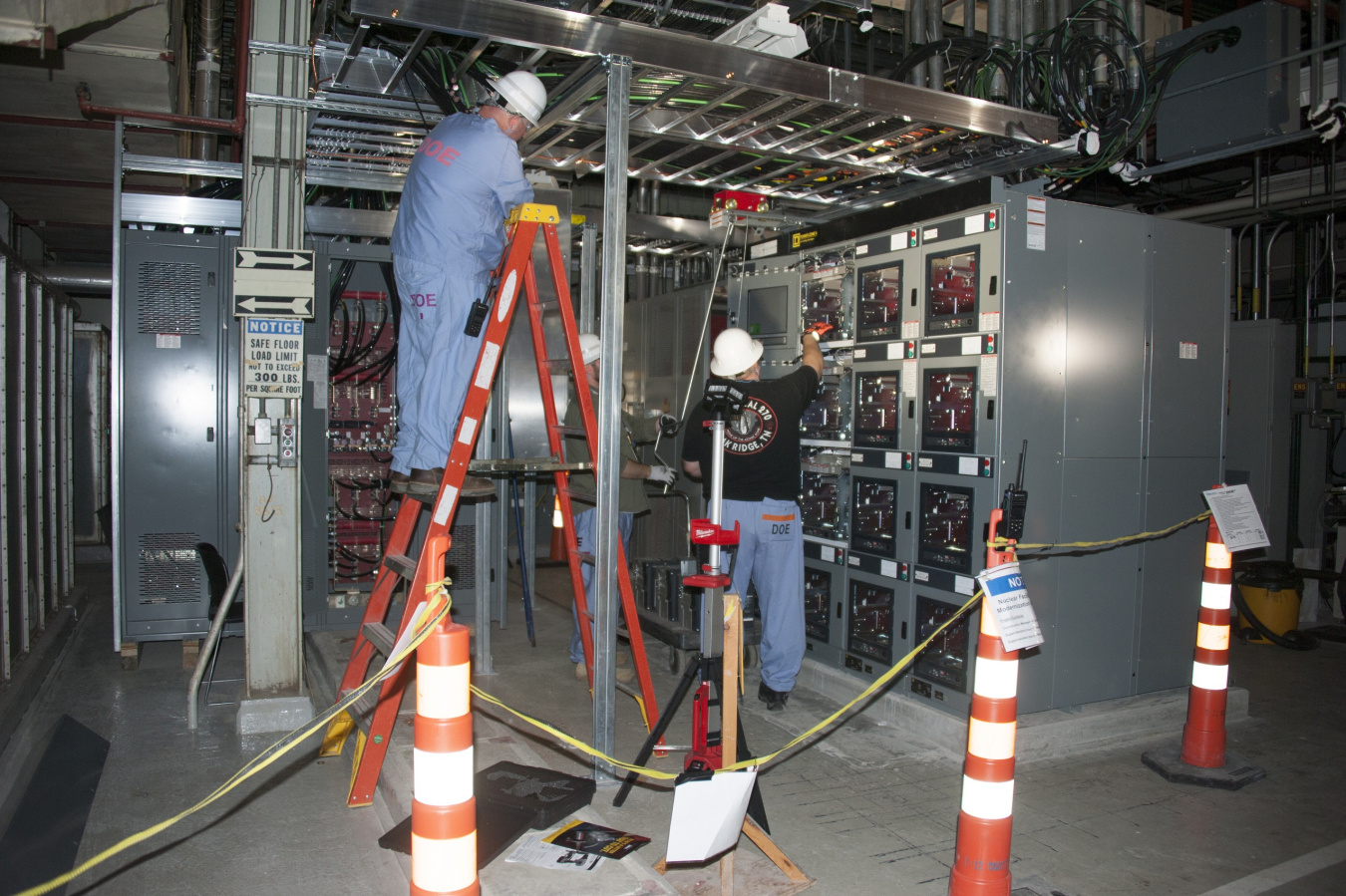 Electricians at Y-12's Building 9204-2E