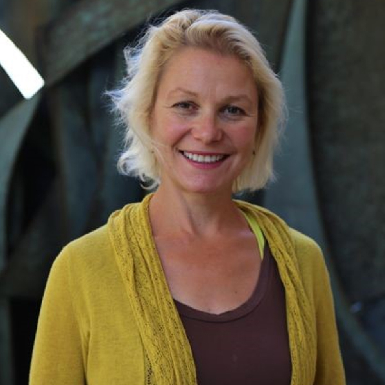 Julie R. Greer Profile Picture