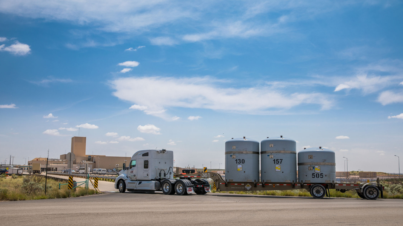 load truck arriving
